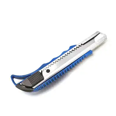 סכין חיתוך (יפנית) + 3 סכינים להחלפה