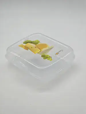 קופסא מרובעת לשמירת גבינה צהובה