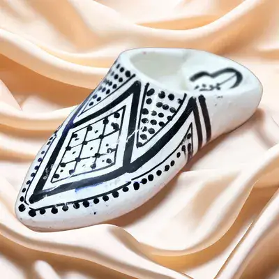 נעל מרוקאית חרסינה מעויין שחור לבן