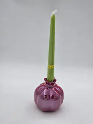 פמוט חרס בצורת רימון כולל נר צבעוני